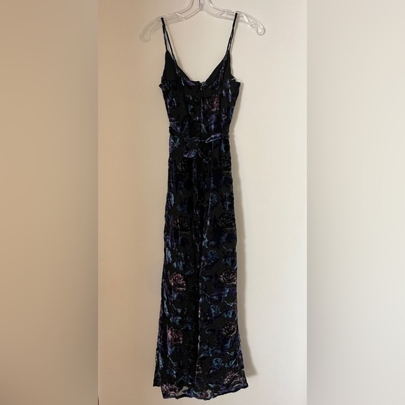 Lulu’s Pretty Companion Black Floral Velvet Burnout Maxi Dress - Picture 4 of 8